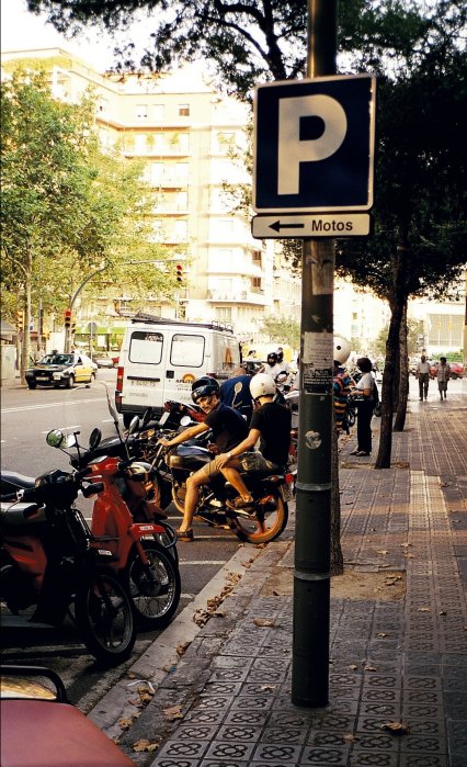 moto parking